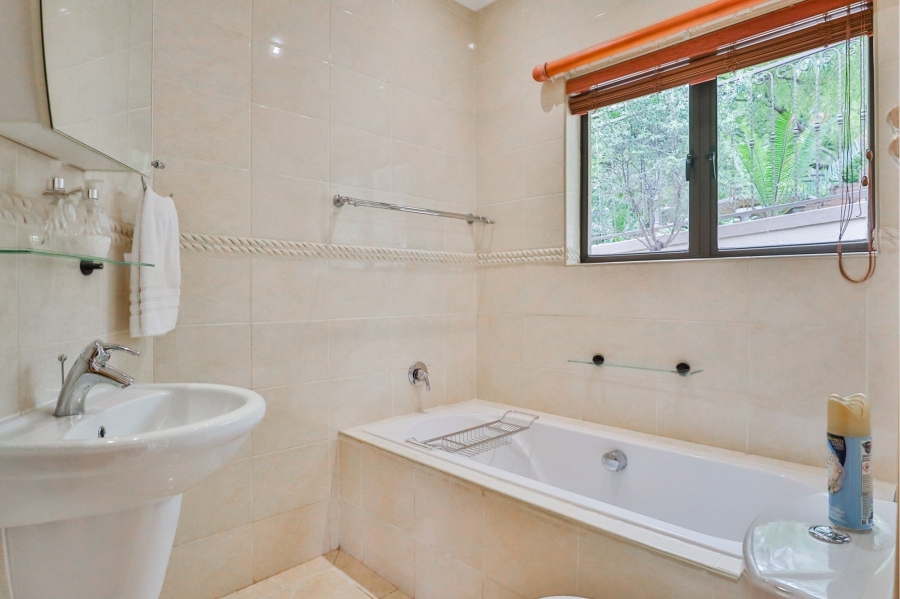 5 Bedroom Property for Sale in Xanadu Eco Park North West
